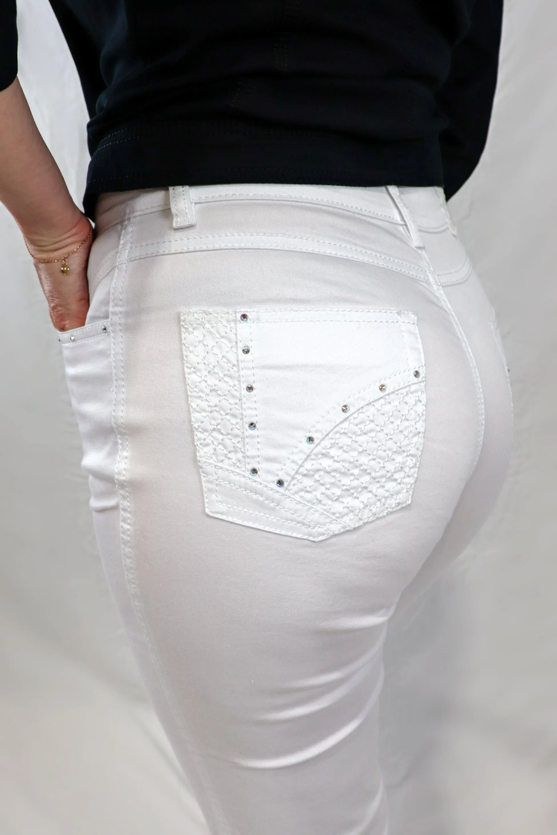 Cross Stitch Capri - Black