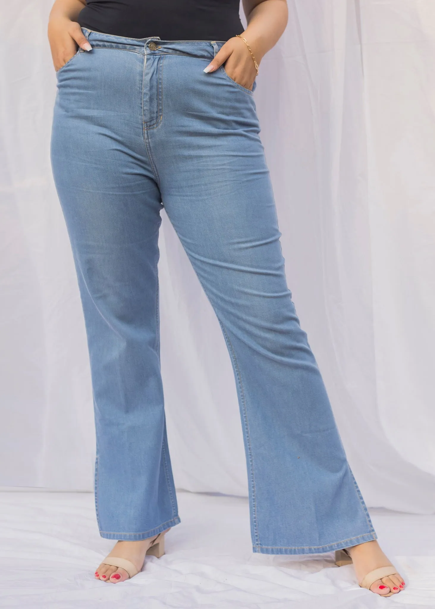 Lorie Bootcut Jeans